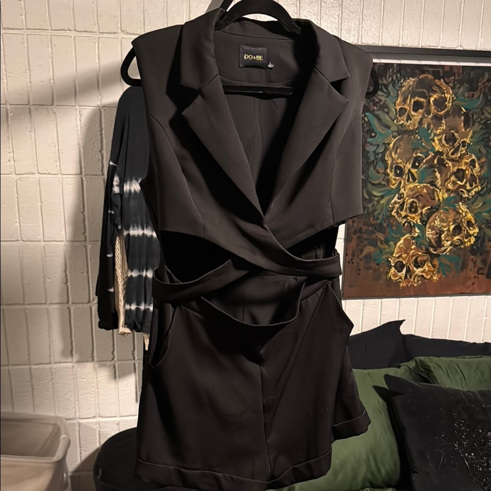 DO+BE Elegant Black Cut-Out Blazer romper